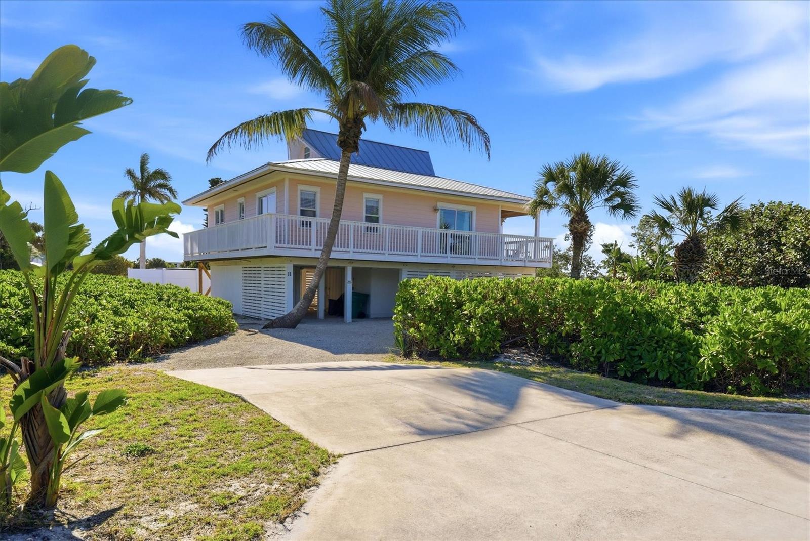 Single Family Residence in PLACIDA, FL - Daniel Dourado