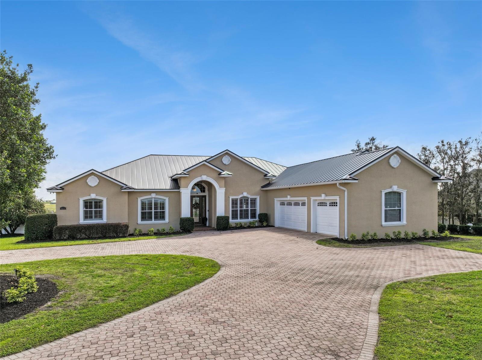 Single Family Residence in LAKE WALES, FL - Daniel Dourado