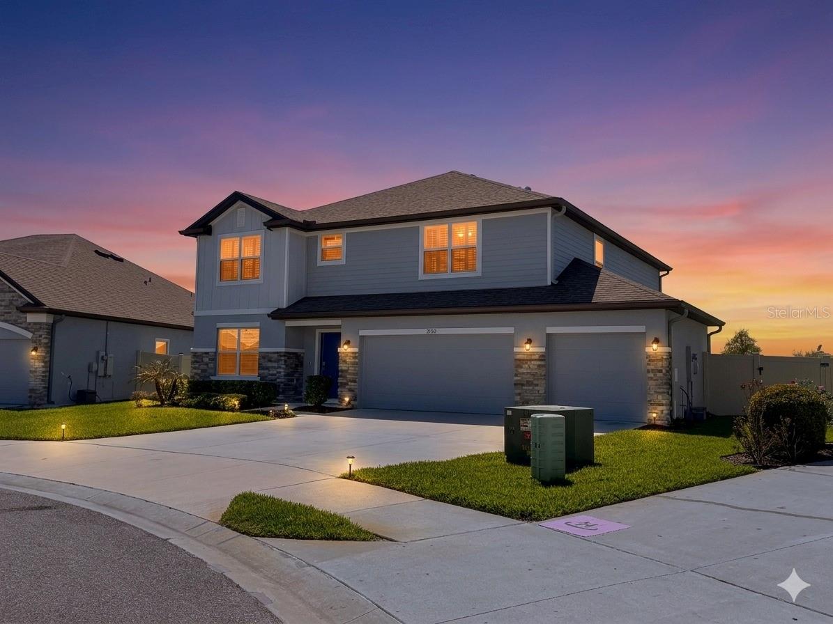 Single Family Residence in SAN ANTONIO, FL - Daniel Dourado