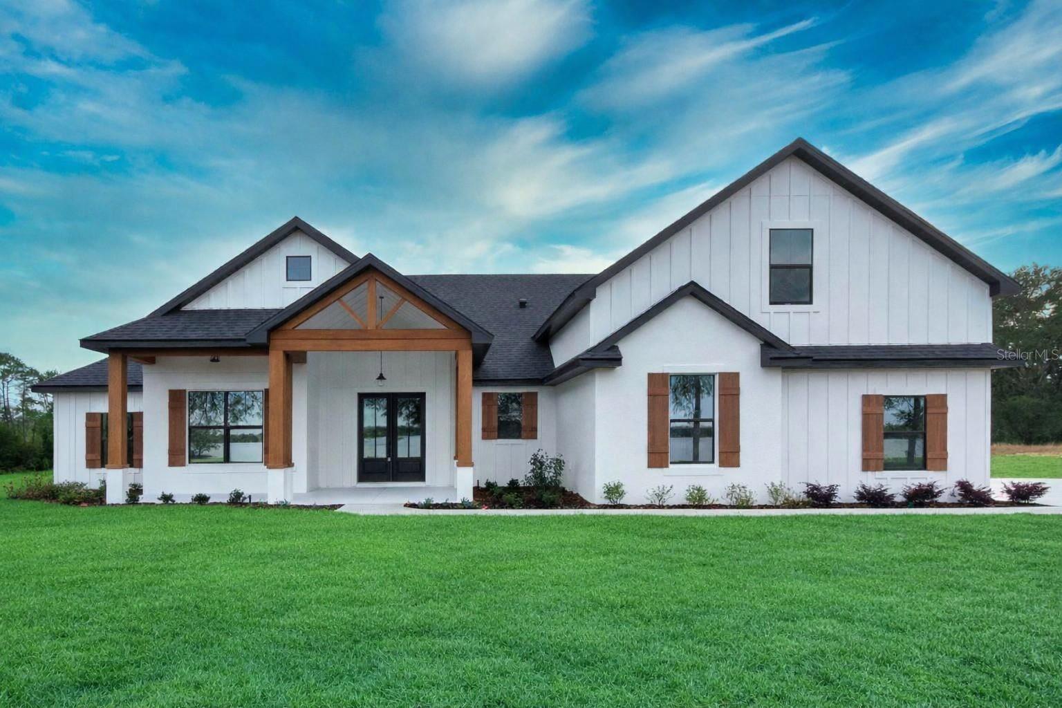 Single Family Residence in UMATILLA, FL - Daniel Dourado