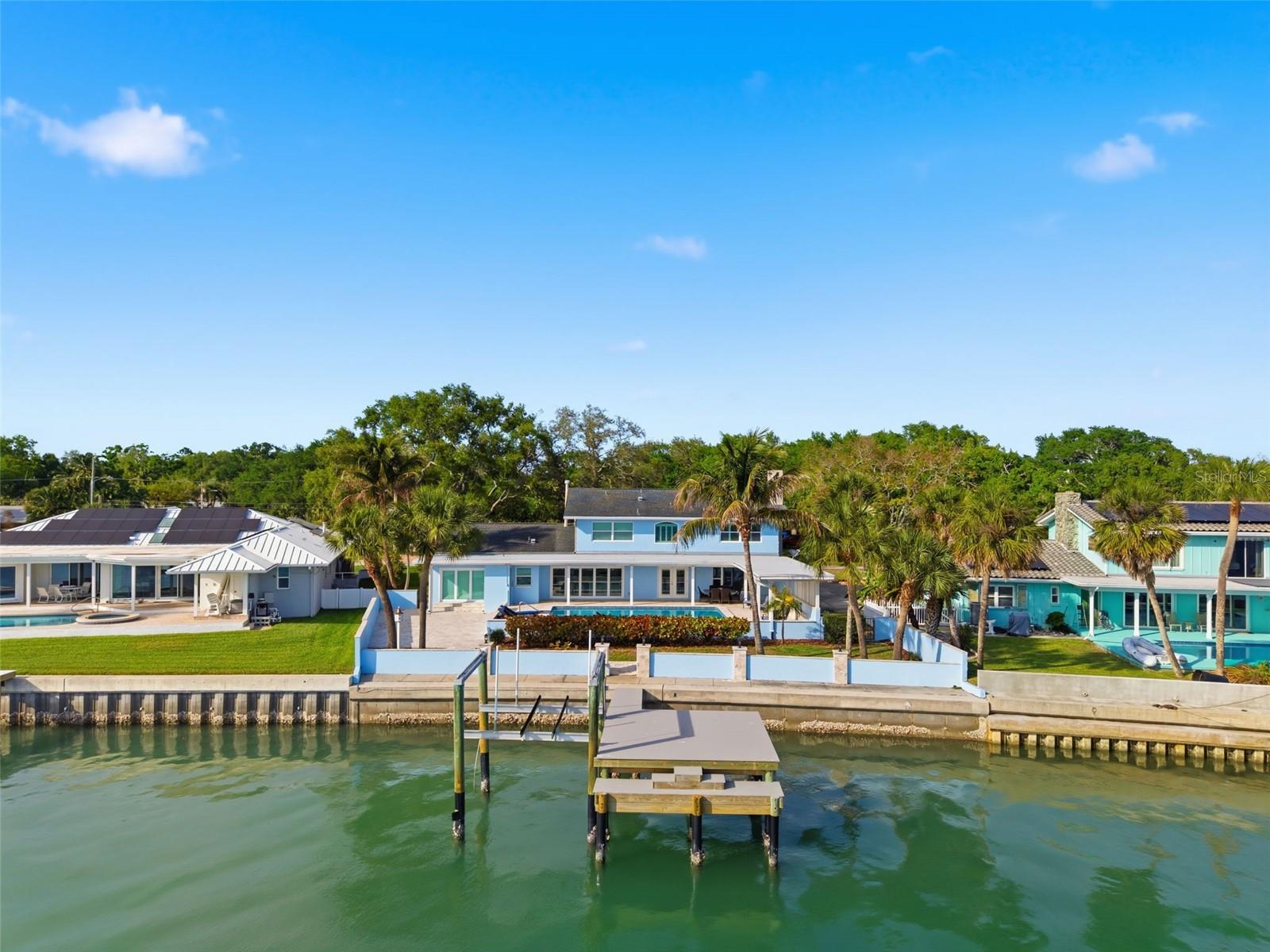 Single Family Residence em ST PETERSBURG, FL - Daniel Dourado