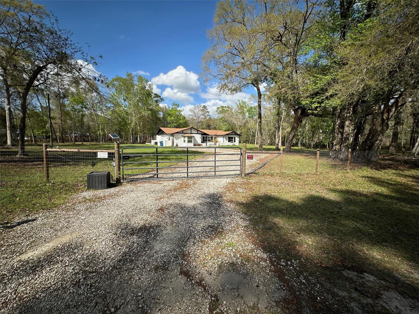 Single Family Residence in BROOKSVILLE, FL - Daniel Dourado
