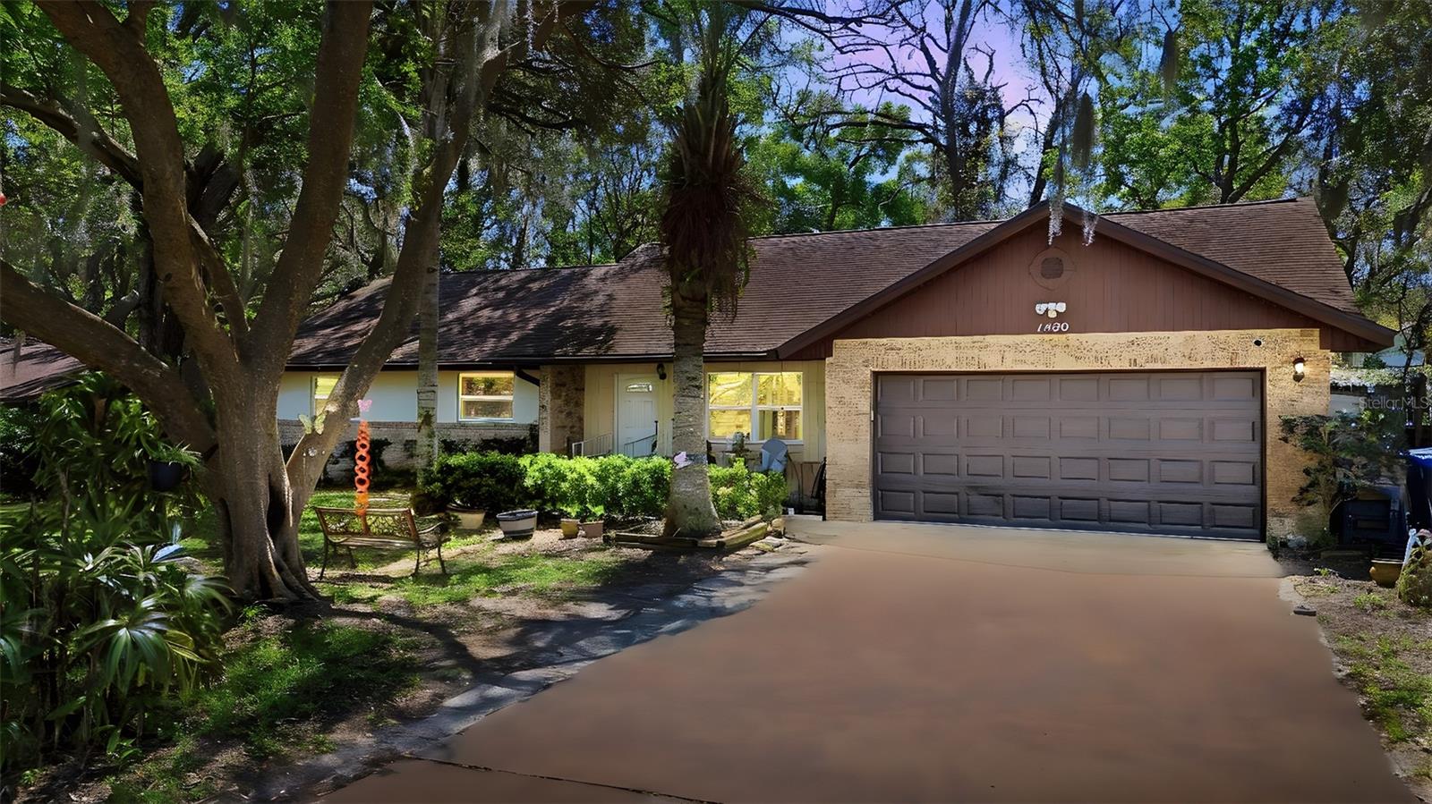 Single Family Residence in DELAND, FL - Daniel Dourado