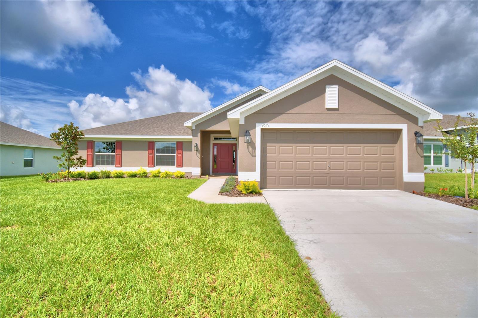 Single Family Residence in AUBURNDALE, FL - Daniel Dourado