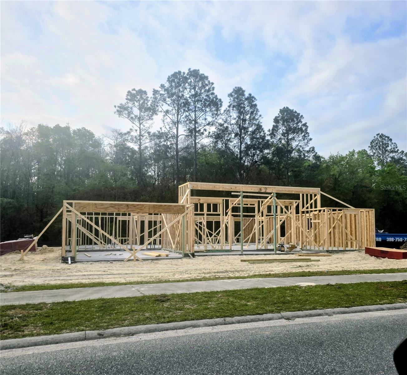 Single Family Residence in LAKE CITY, FL - Daniel Dourado