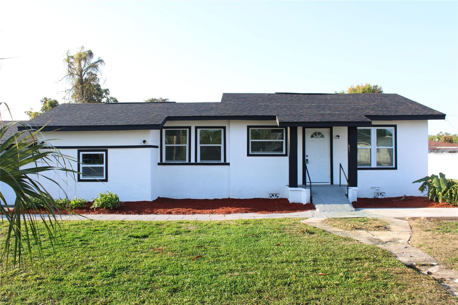 Single Family Residence in TAMPA, FL - Daniel Dourado