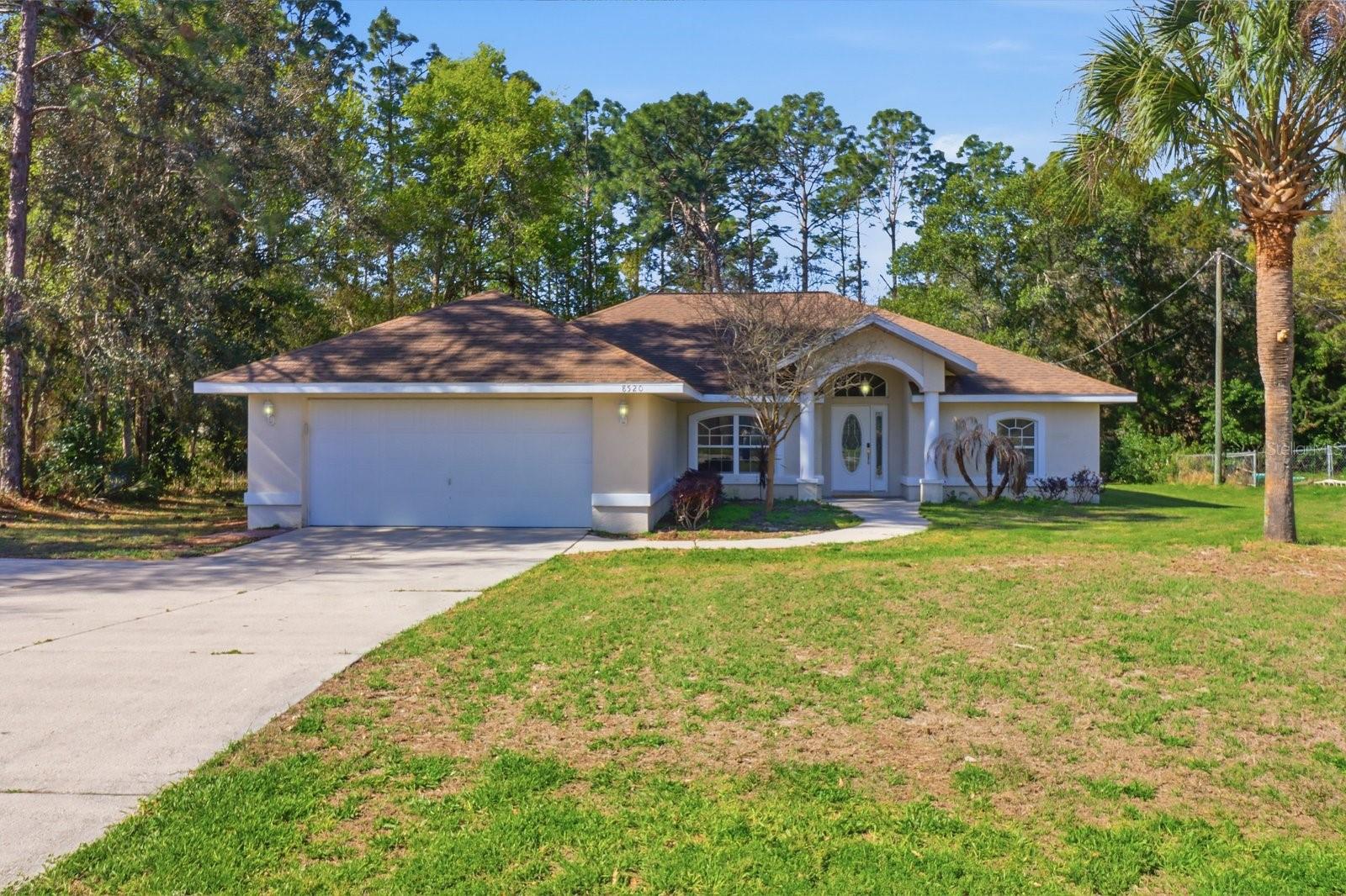 Single Family Residence em CITRUS SPRINGS, FL - Daniel Dourado