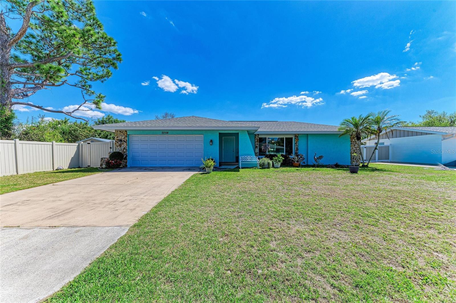 Single Family Residence in PORT CHARLOTTE, FL - Daniel Dourado