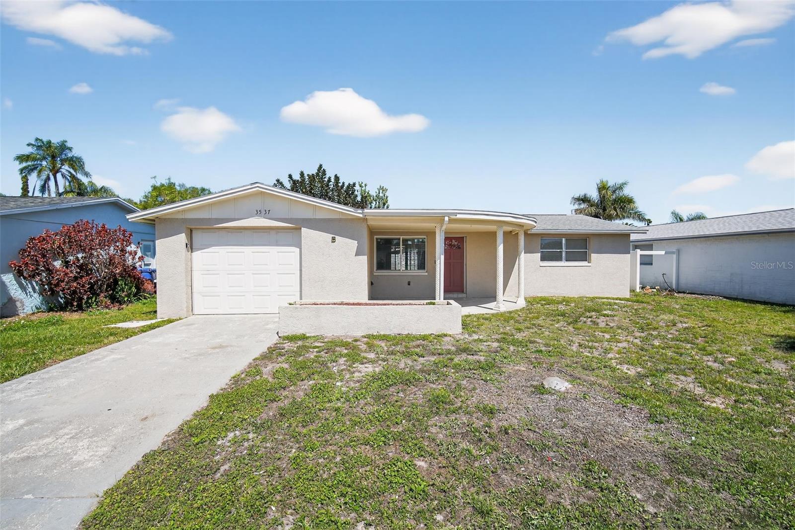 Single Family Residence em HOLIDAY, FL - Daniel Dourado