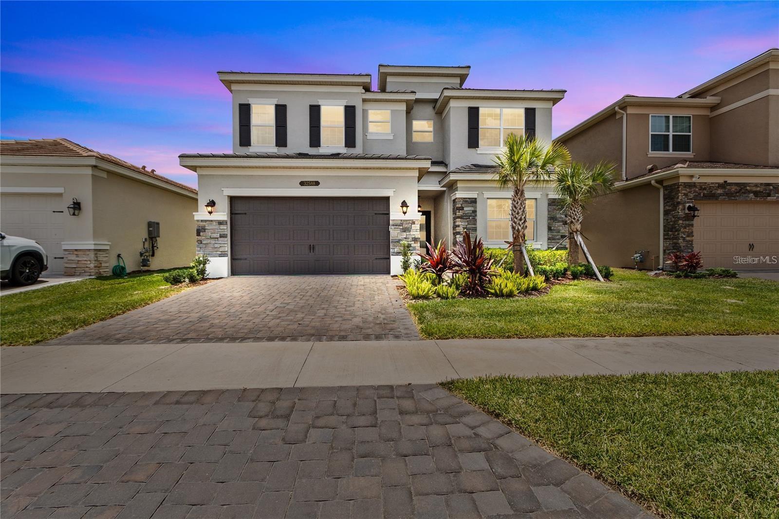 Single Family Residence in WESLEY CHAPEL, FL - Daniel Dourado