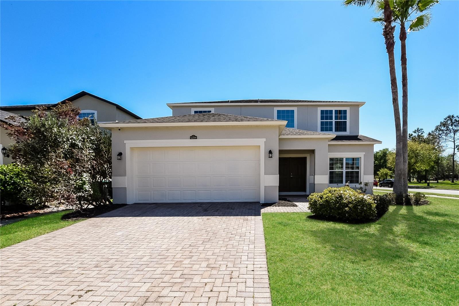 Single Family Residence in ORLANDO, FL - Daniel Dourado