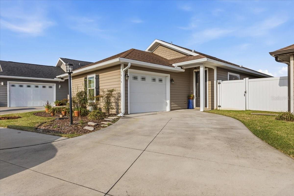 Single Family Residence em NEWBERRY, FL - Daniel Dourado