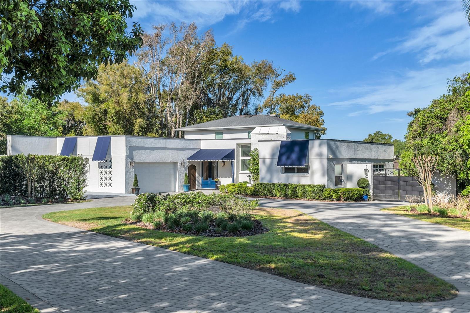 Single Family Residence in ORLANDO, FL - Daniel Dourado