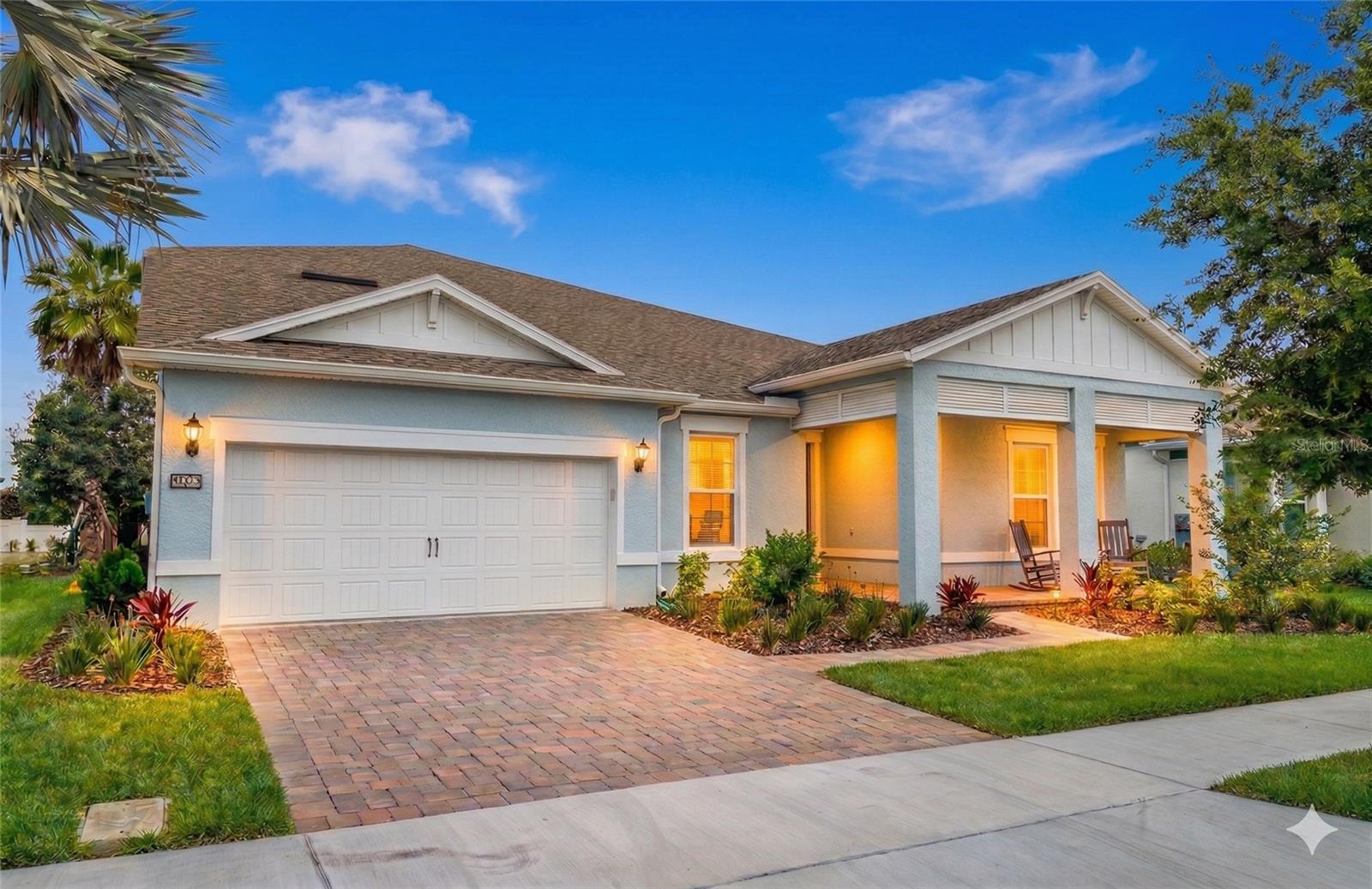 Single Family Residence in ORLANDO, FL - Daniel Dourado