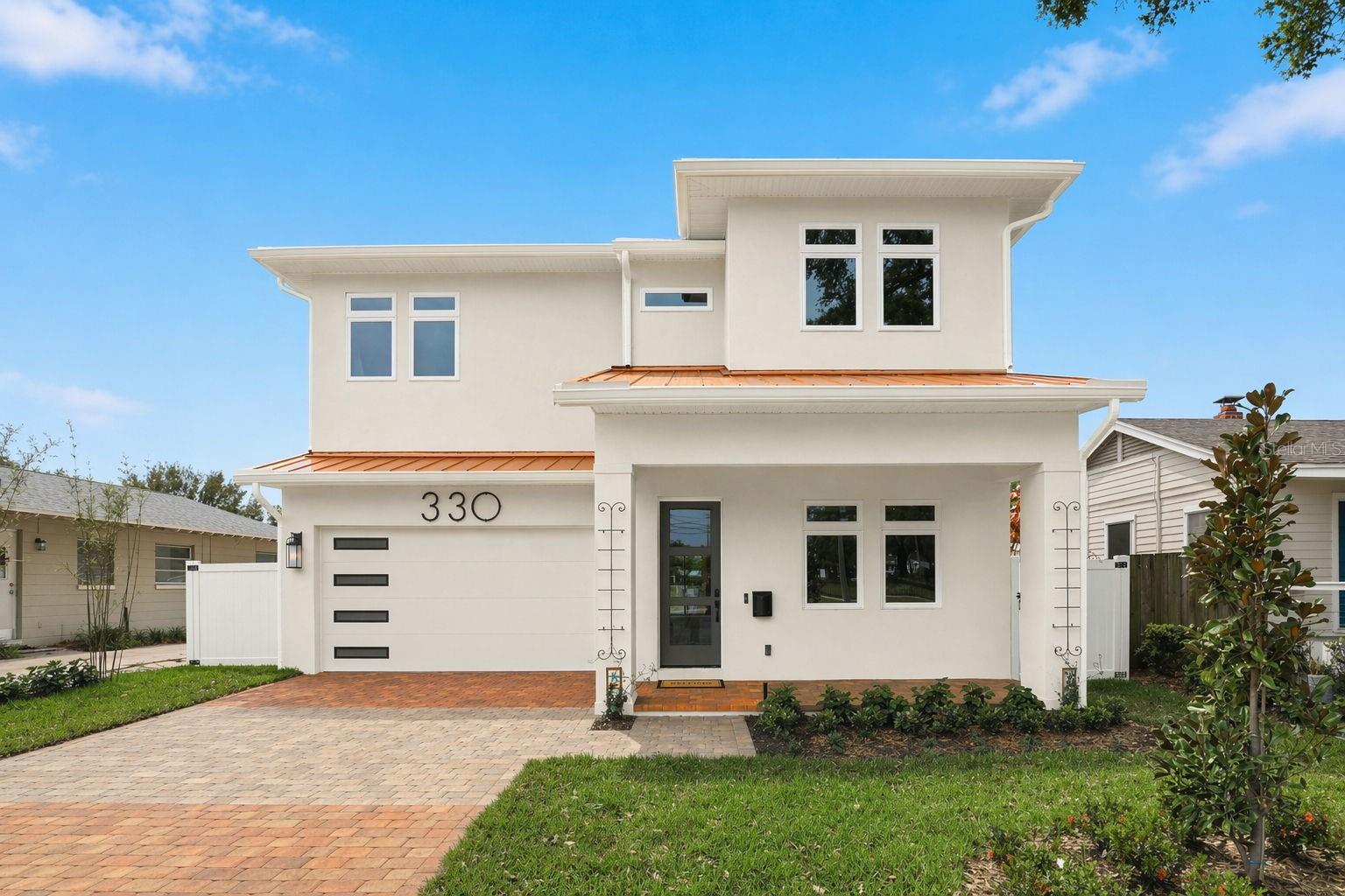 Single Family Residence in ORLANDO, FL - Daniel Dourado