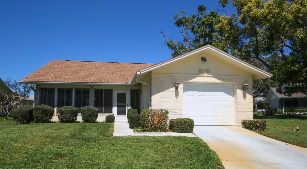 Single Family Residence in PORT RICHEY, FL - Daniel Dourado