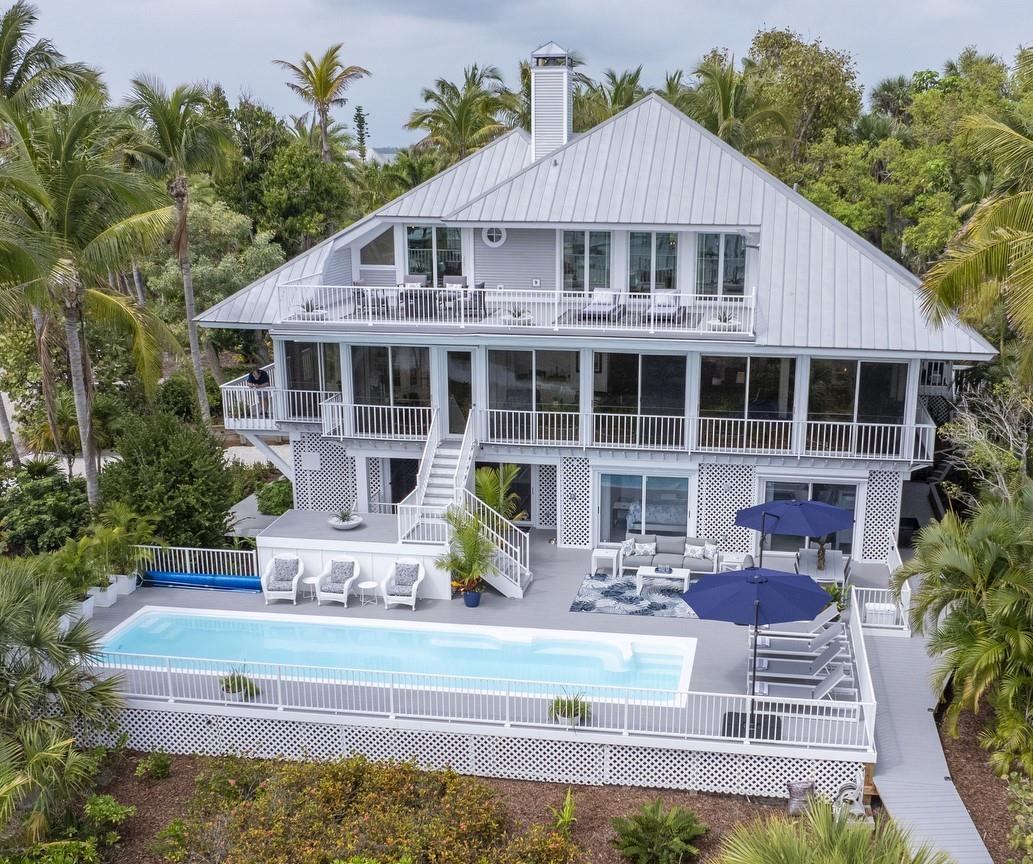 Single Family Residence in CAPTIVA, FL - Daniel Dourado