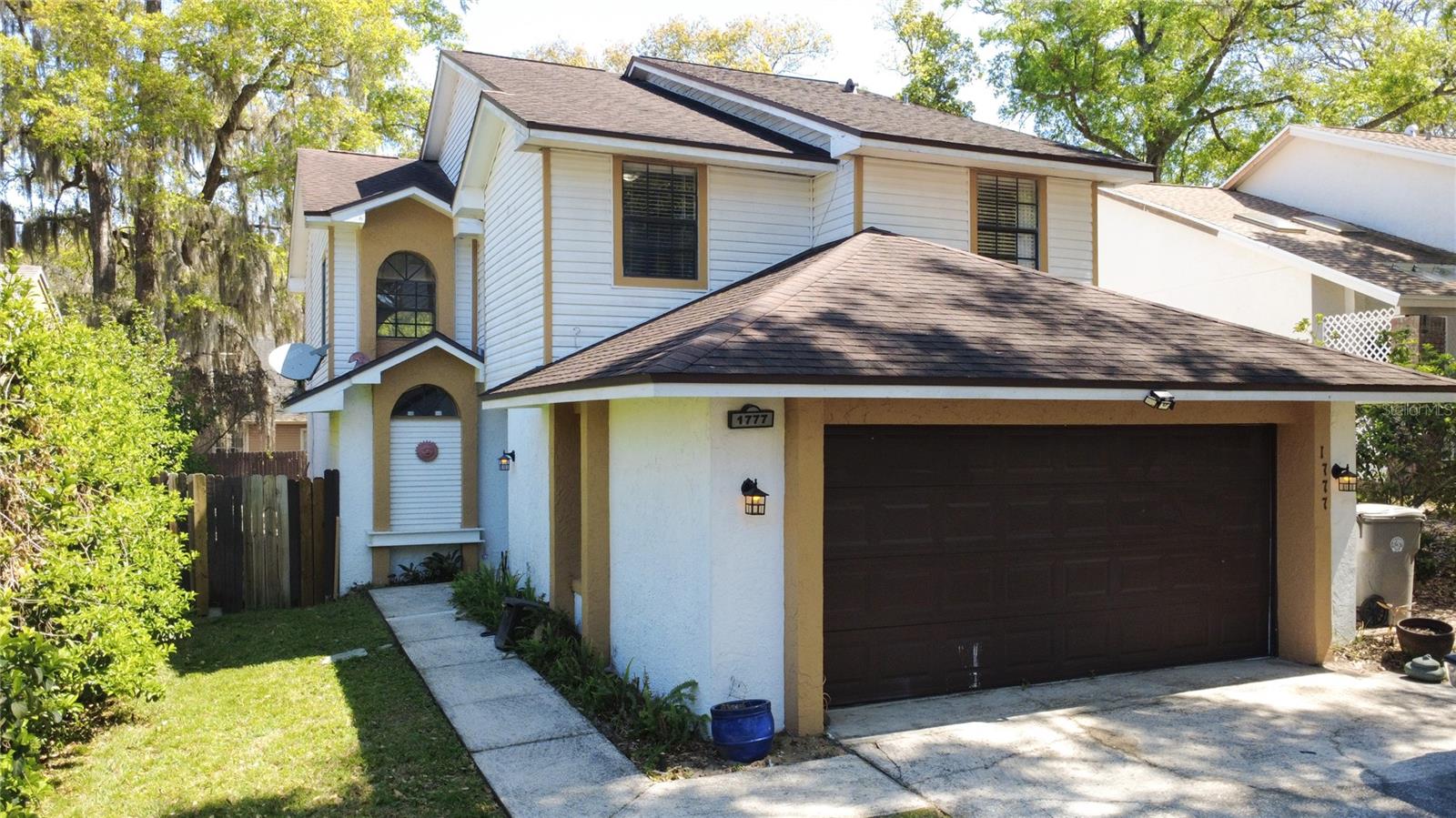 Single Family Residence in APOPKA, FL - Daniel Dourado
