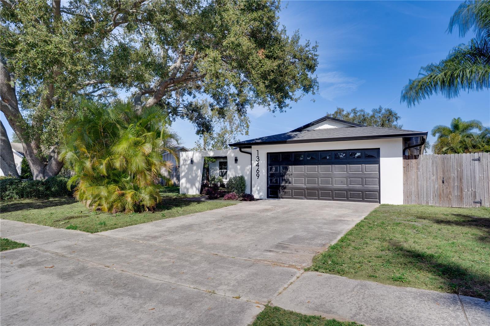 Single Family Residence em LARGO, FL - Daniel Dourado