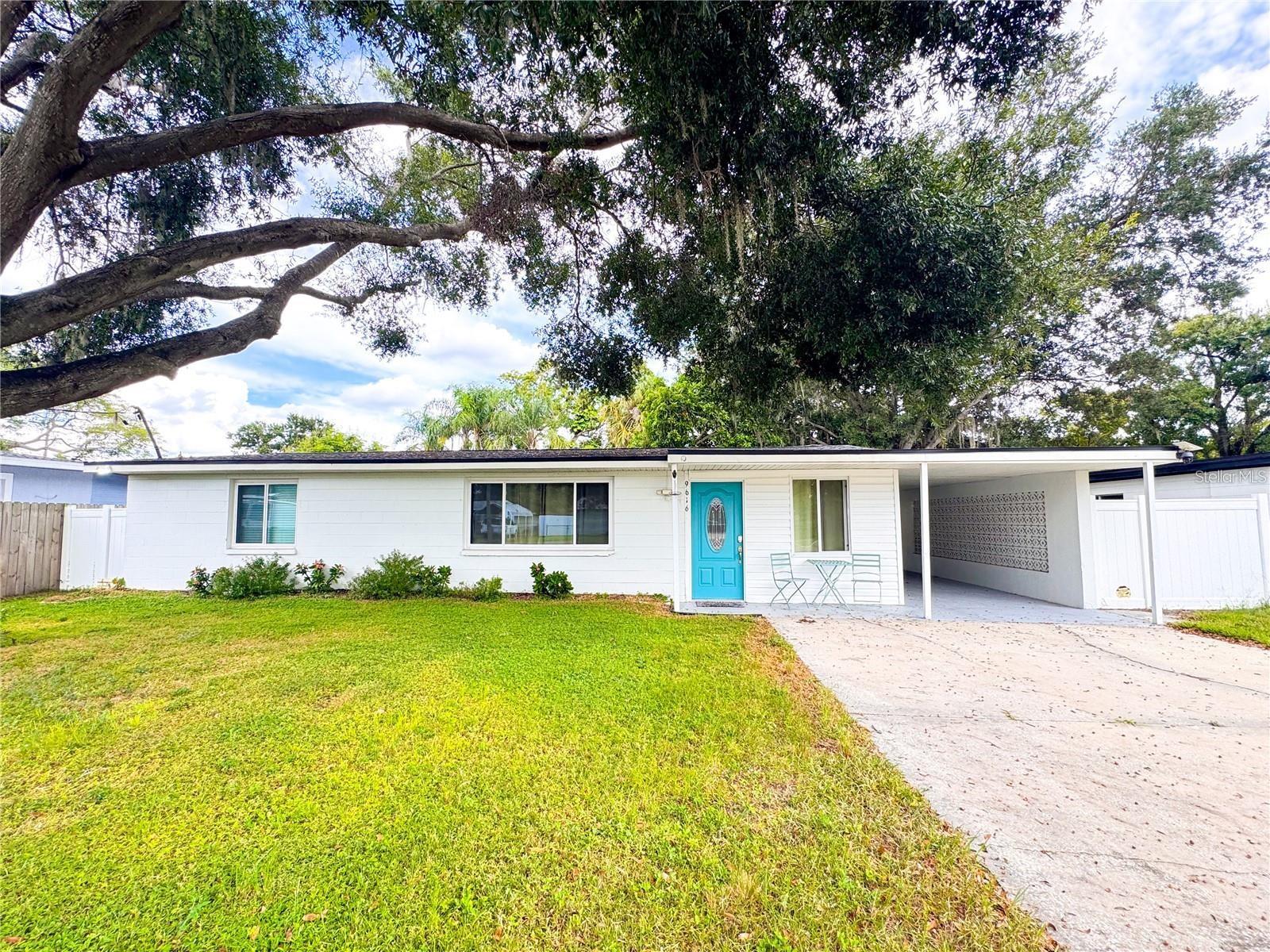 Single Family Residence in RIVERVIEW, FL - Daniel Dourado