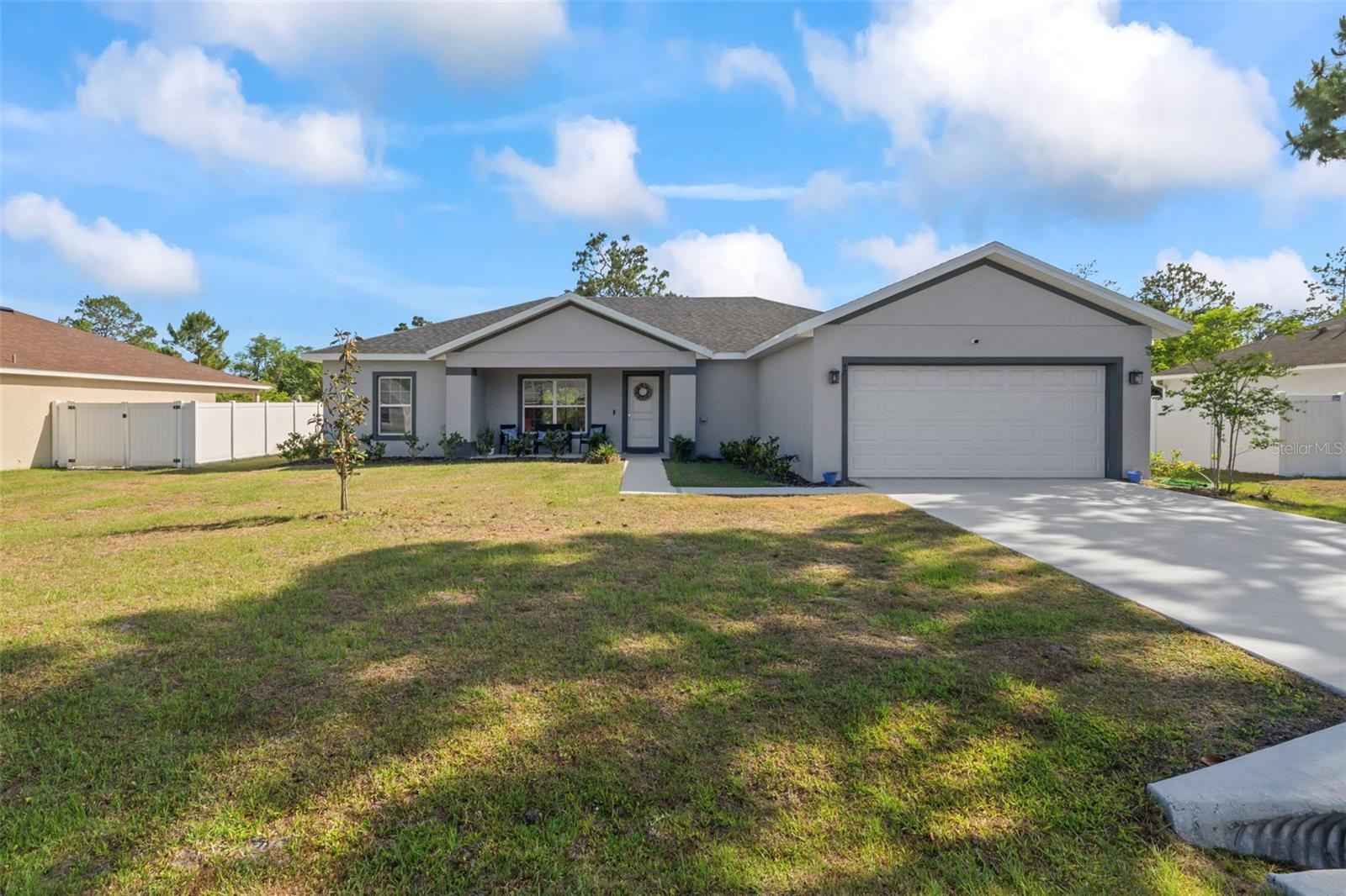Single Family Residence in PALM COAST, FL - Daniel Dourado