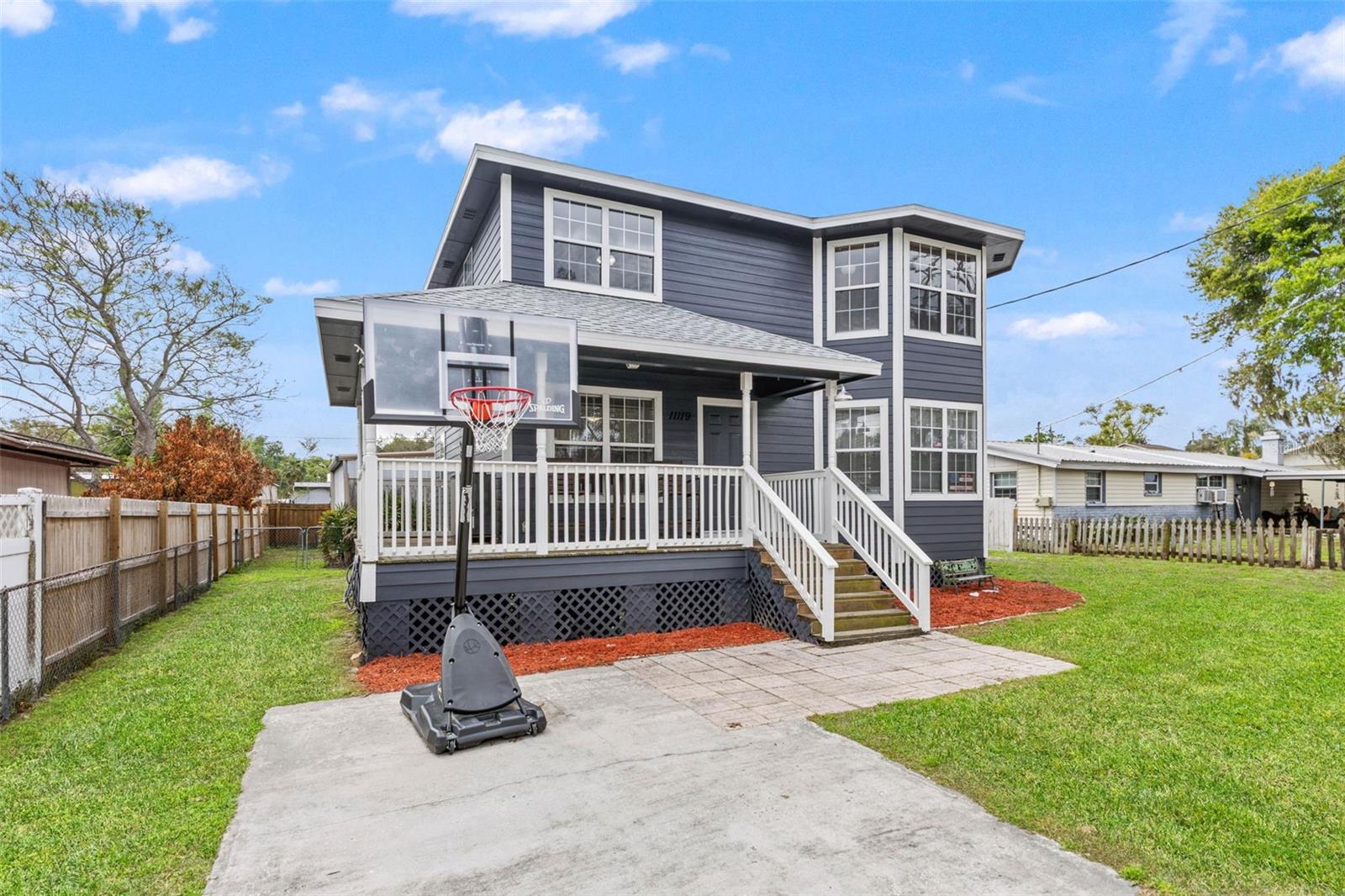 Single Family Residence in RIVERVIEW, FL - Daniel Dourado