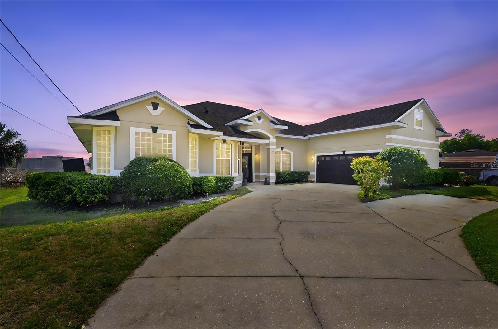 Single Family Residence in SANFORD, FL - Daniel Dourado