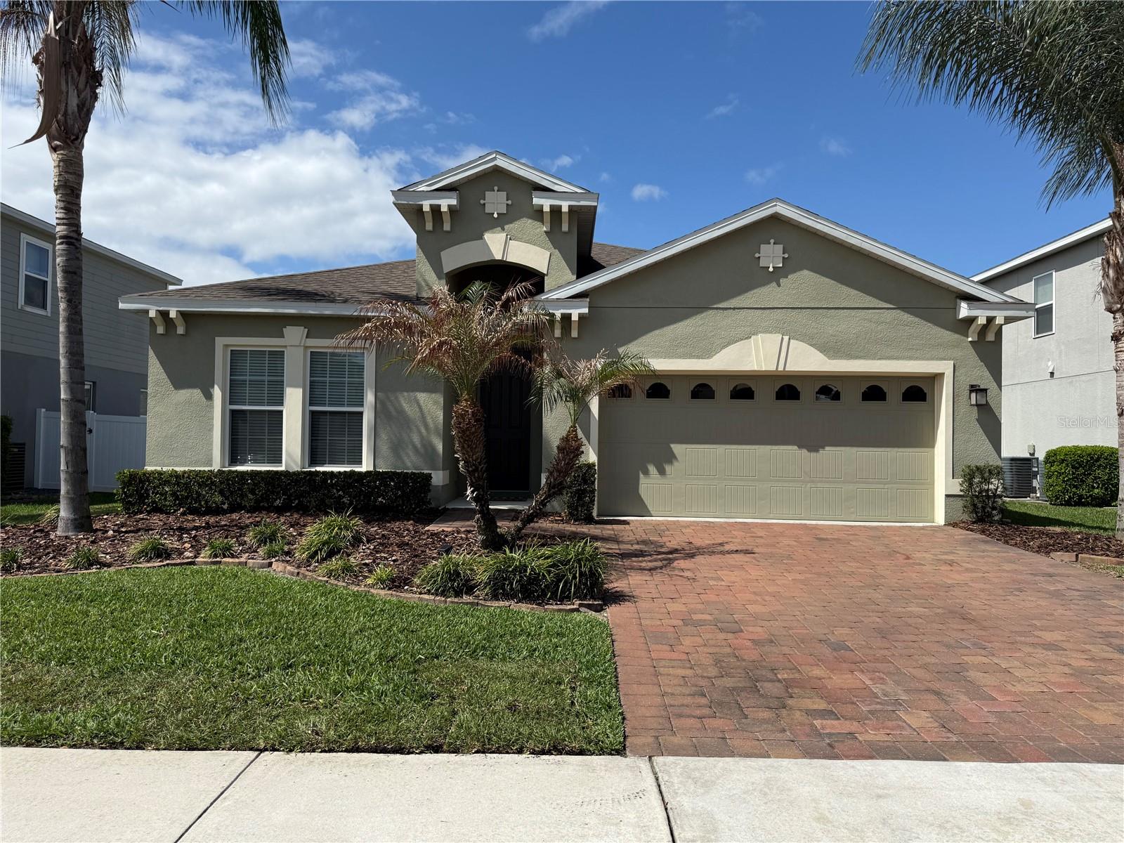 Single Family Residence in SANFORD, FL - Daniel Dourado