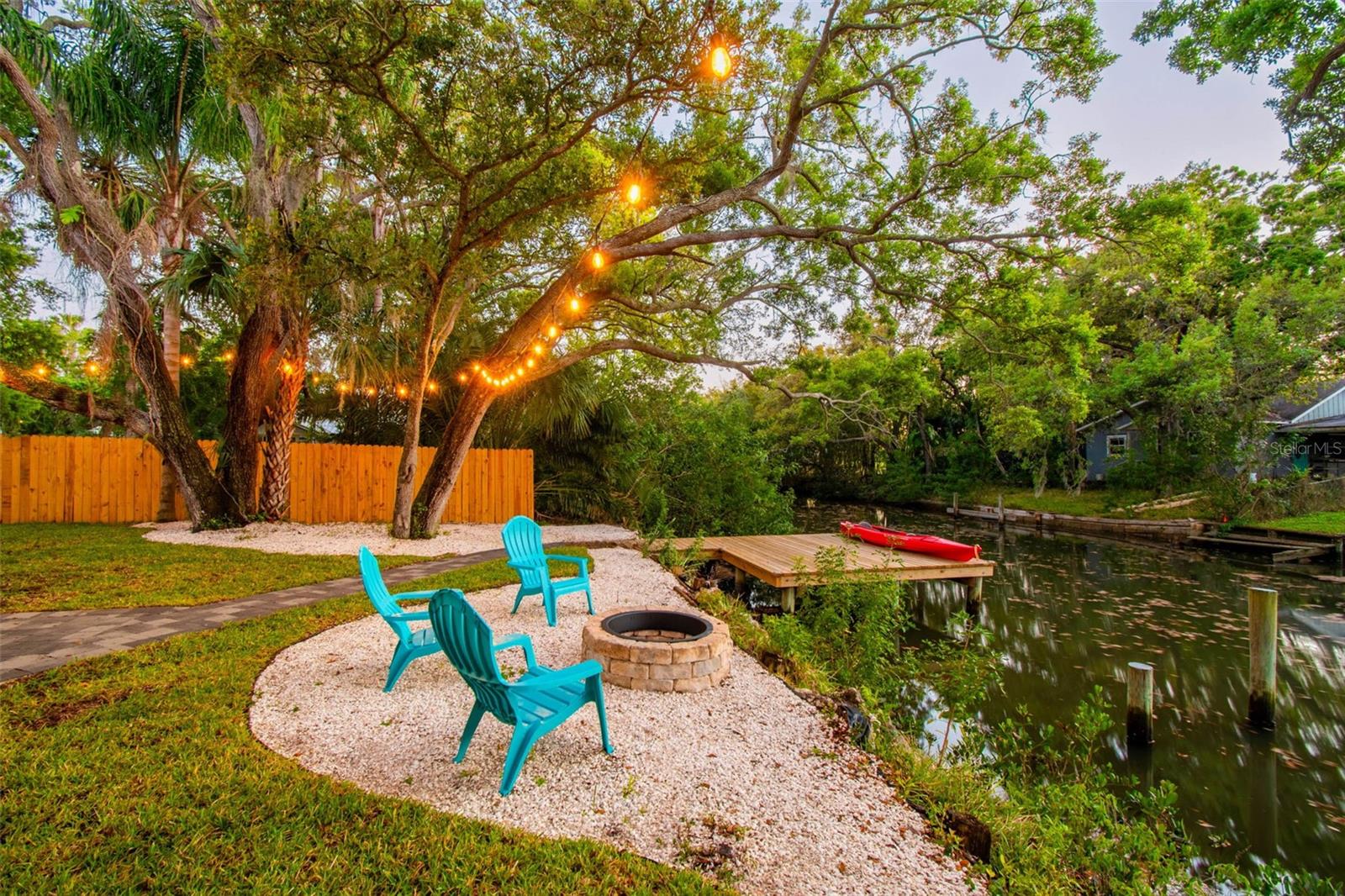 Single Family Residence in TAMPA, FL - Daniel Dourado