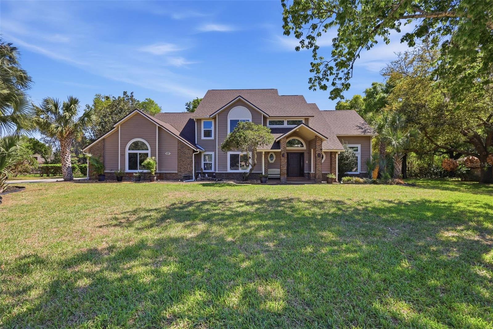 Single Family Residence in DEBARY, FL - Daniel Dourado