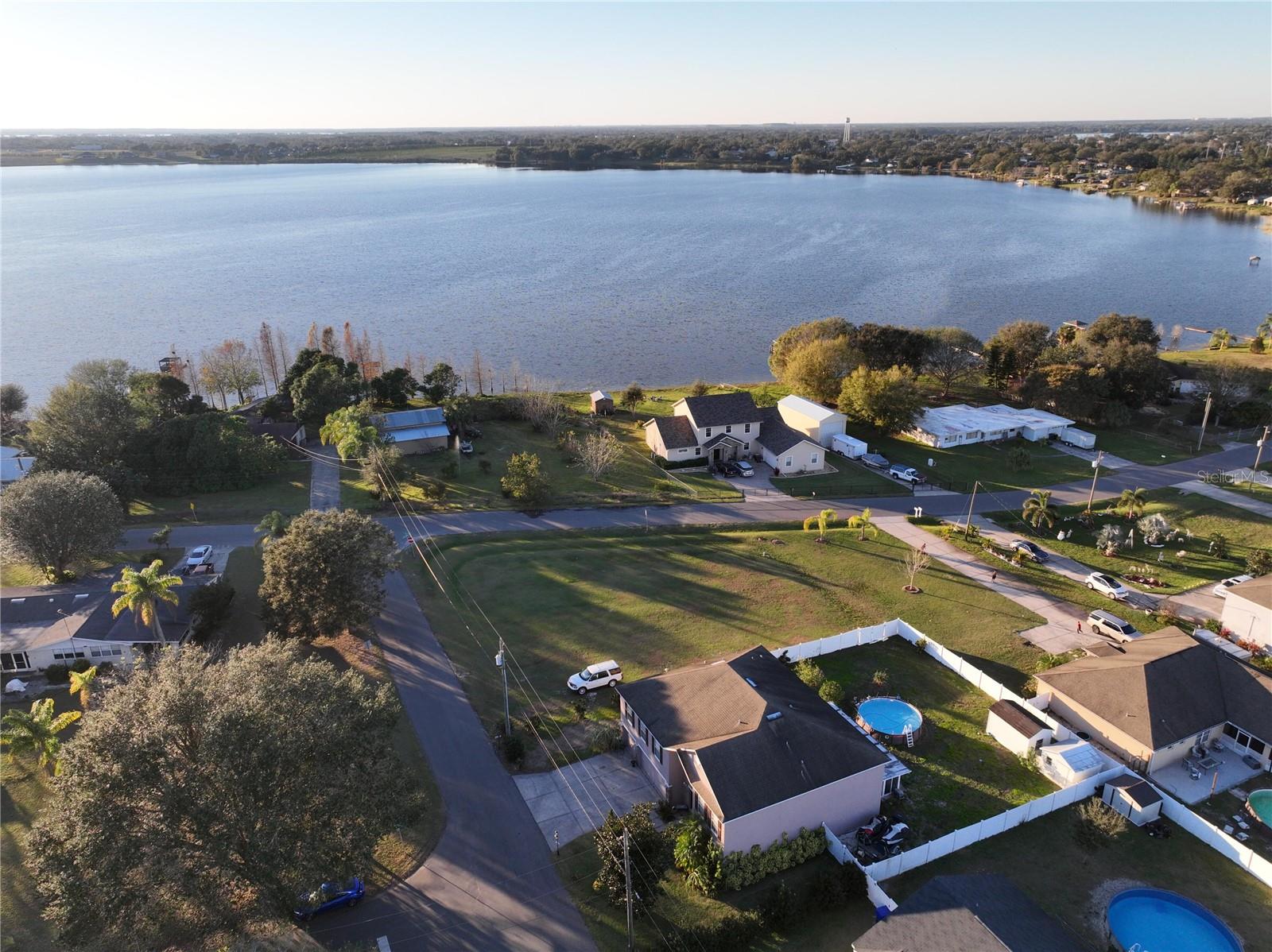 Single Family Residence em EAGLE LAKE, FL - Daniel Dourado