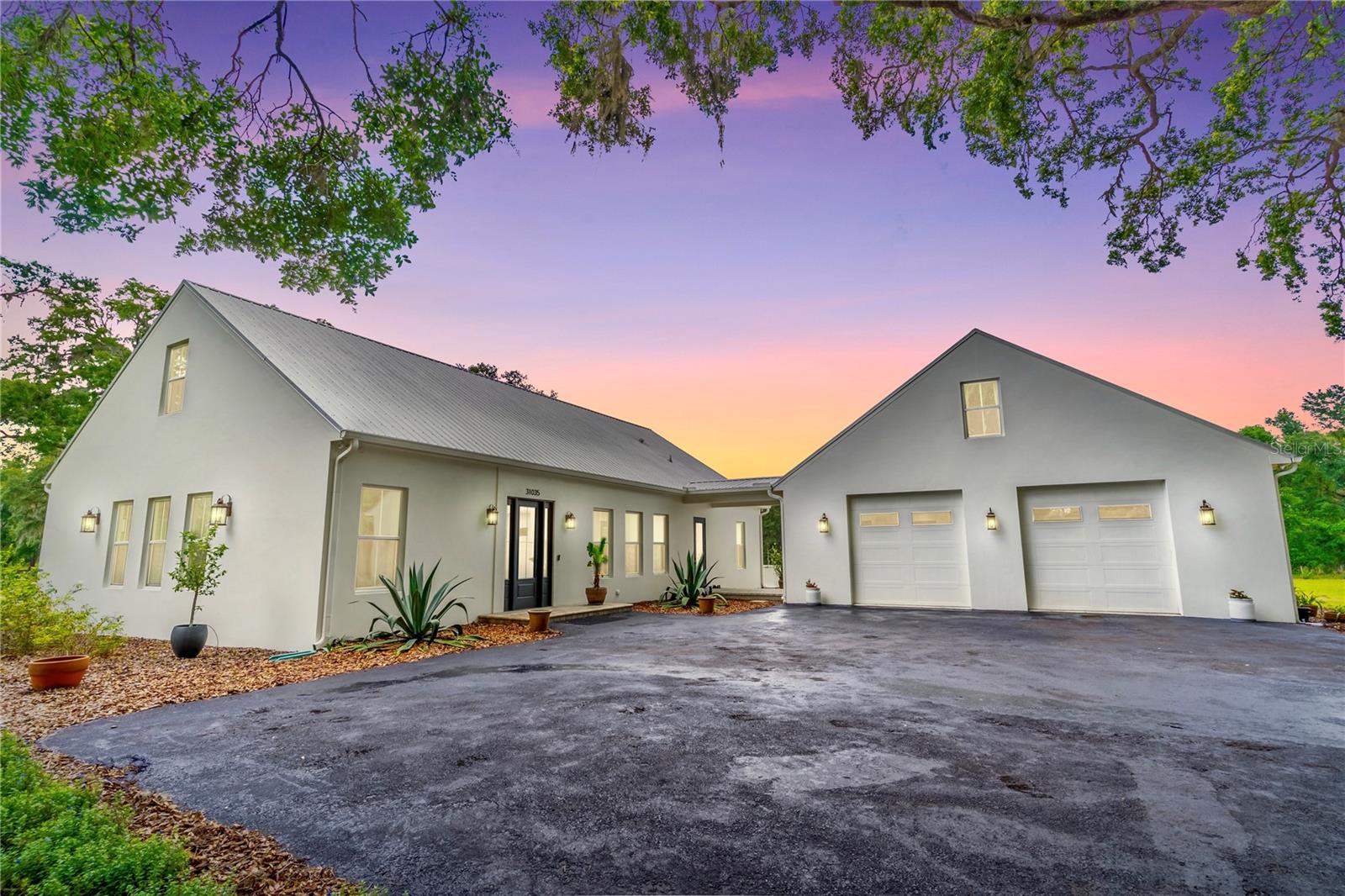 Single Family Residence in SAN ANTONIO, FL - Daniel Dourado