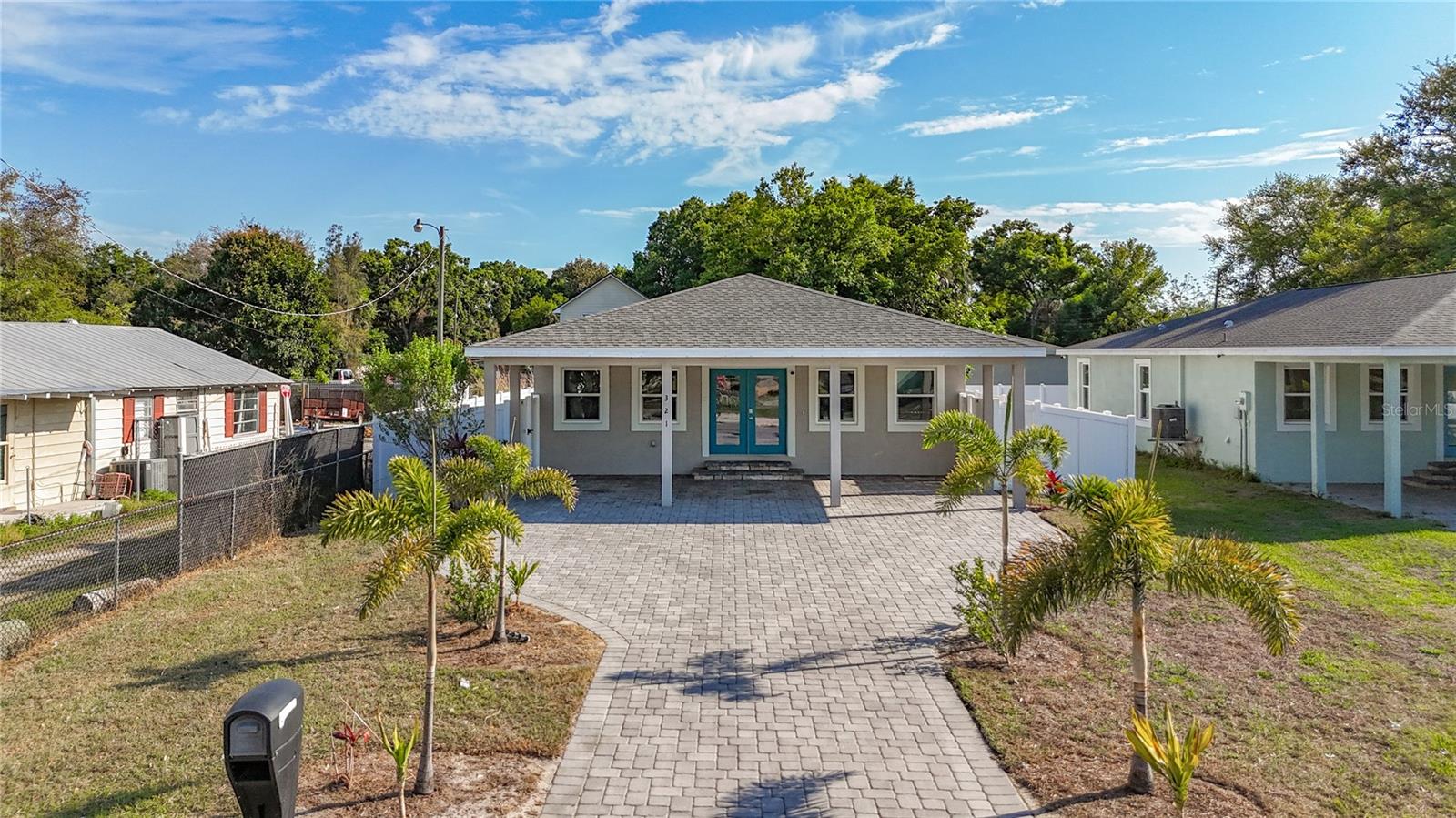 Single Family Residence in PALMETTO, FL - Daniel Dourado