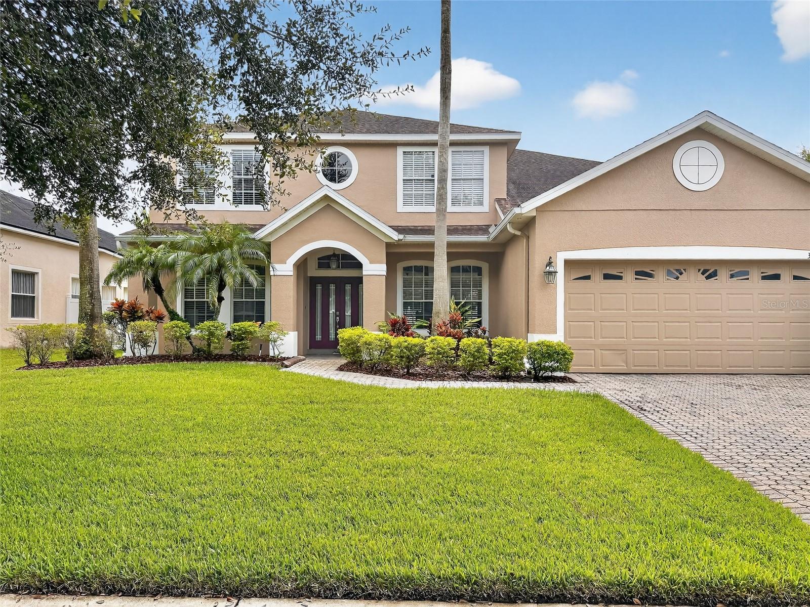 Single Family Residence em OVIEDO, FL - Daniel Dourado