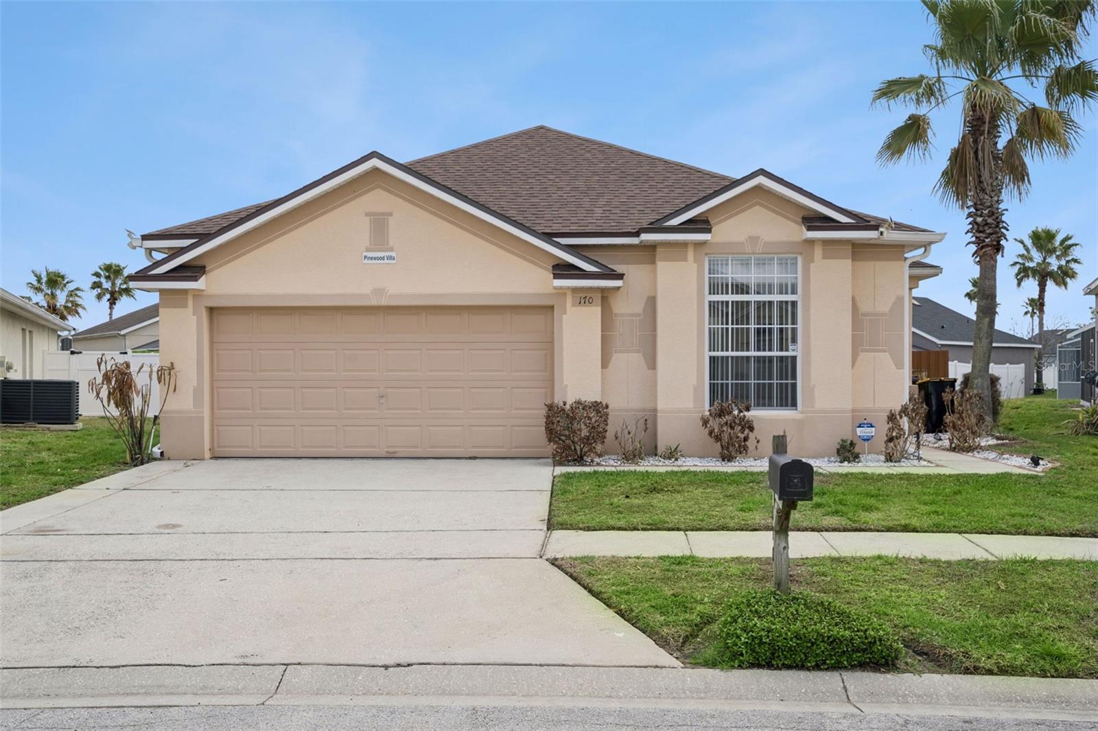 Single Family Residence in DAVENPORT, FL - Daniel Dourado