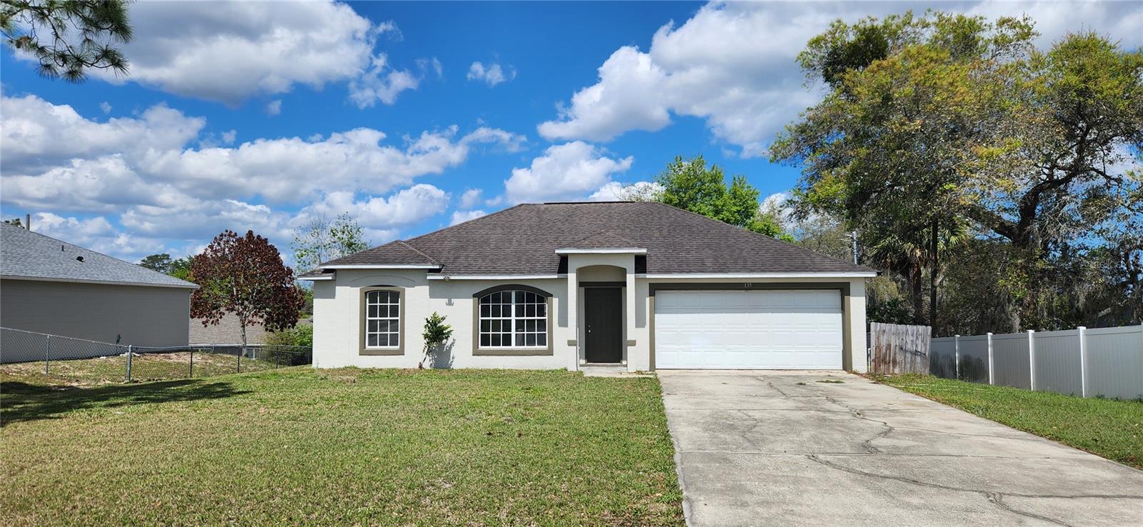 Single Family Residence in DELTONA, FL - Daniel Dourado