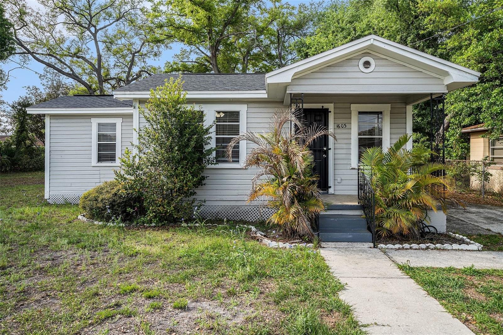 Single Family Residence in TAMPA, FL - Daniel Dourado
