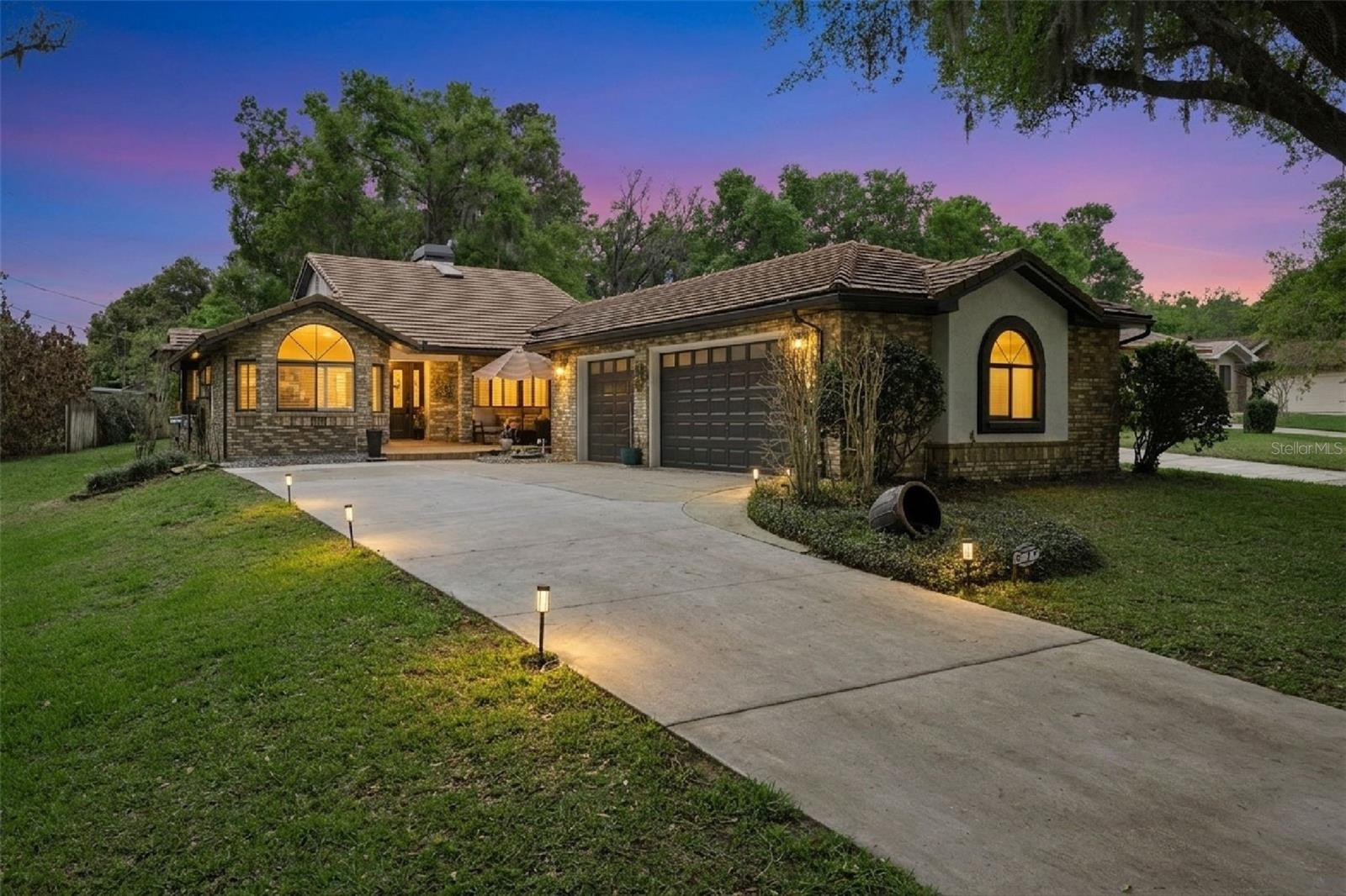 Single Family Residence em YALAHA, FL - Daniel Dourado