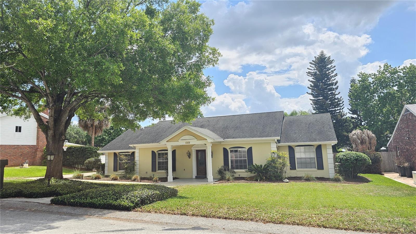Single Family Residence em WINTER HAVEN, FL - Daniel Dourado