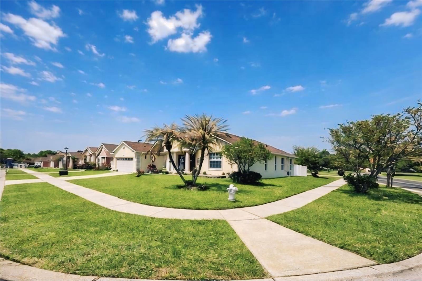 Single Family Residence in KISSIMMEE, FL - Daniel Dourado