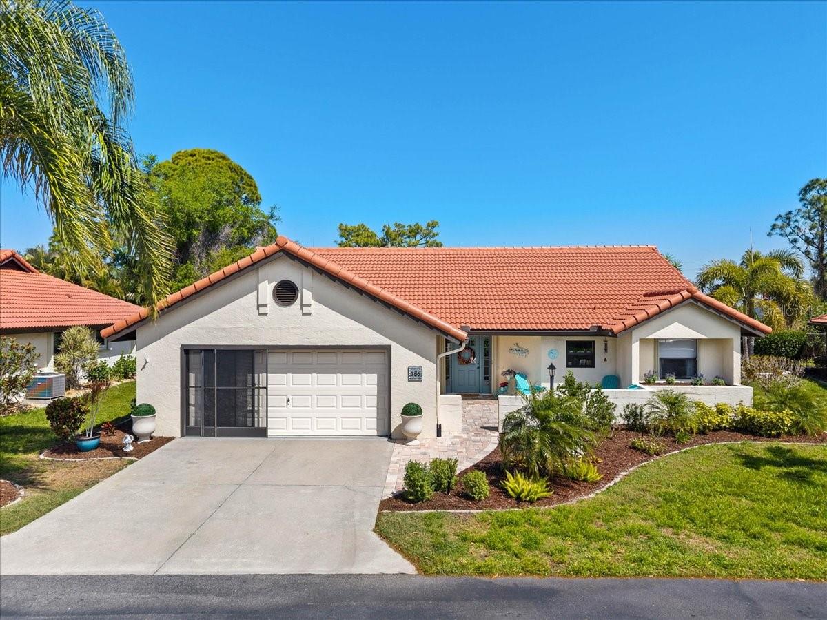 Single Family Residence in NOKOMIS, FL - Daniel Dourado
