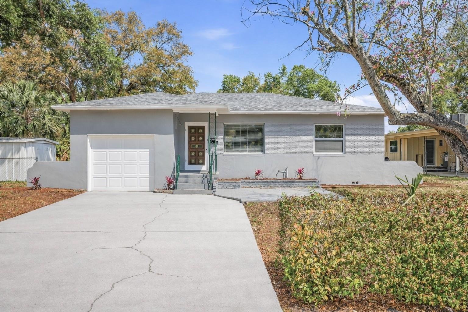 Single Family Residence em ST PETERSBURG, FL - Daniel Dourado