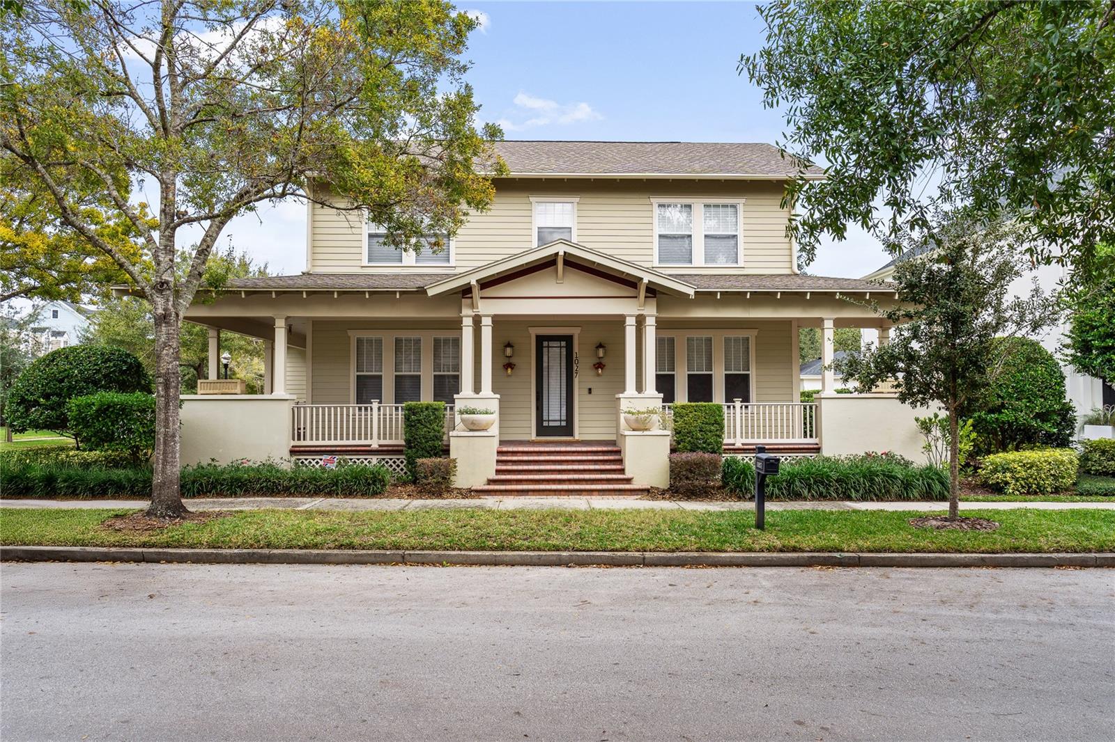Single Family Residence in ORLANDO, FL - Daniel Dourado
