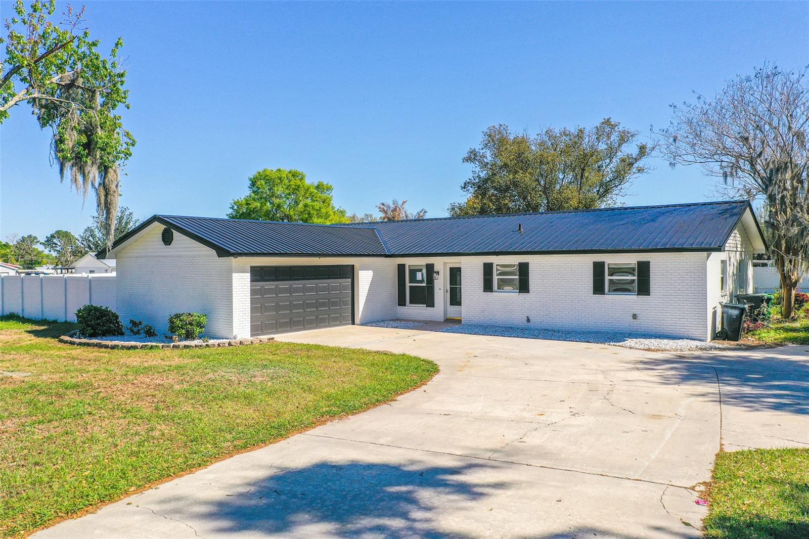 Single Family Residence in LAKELAND, FL - Daniel Dourado