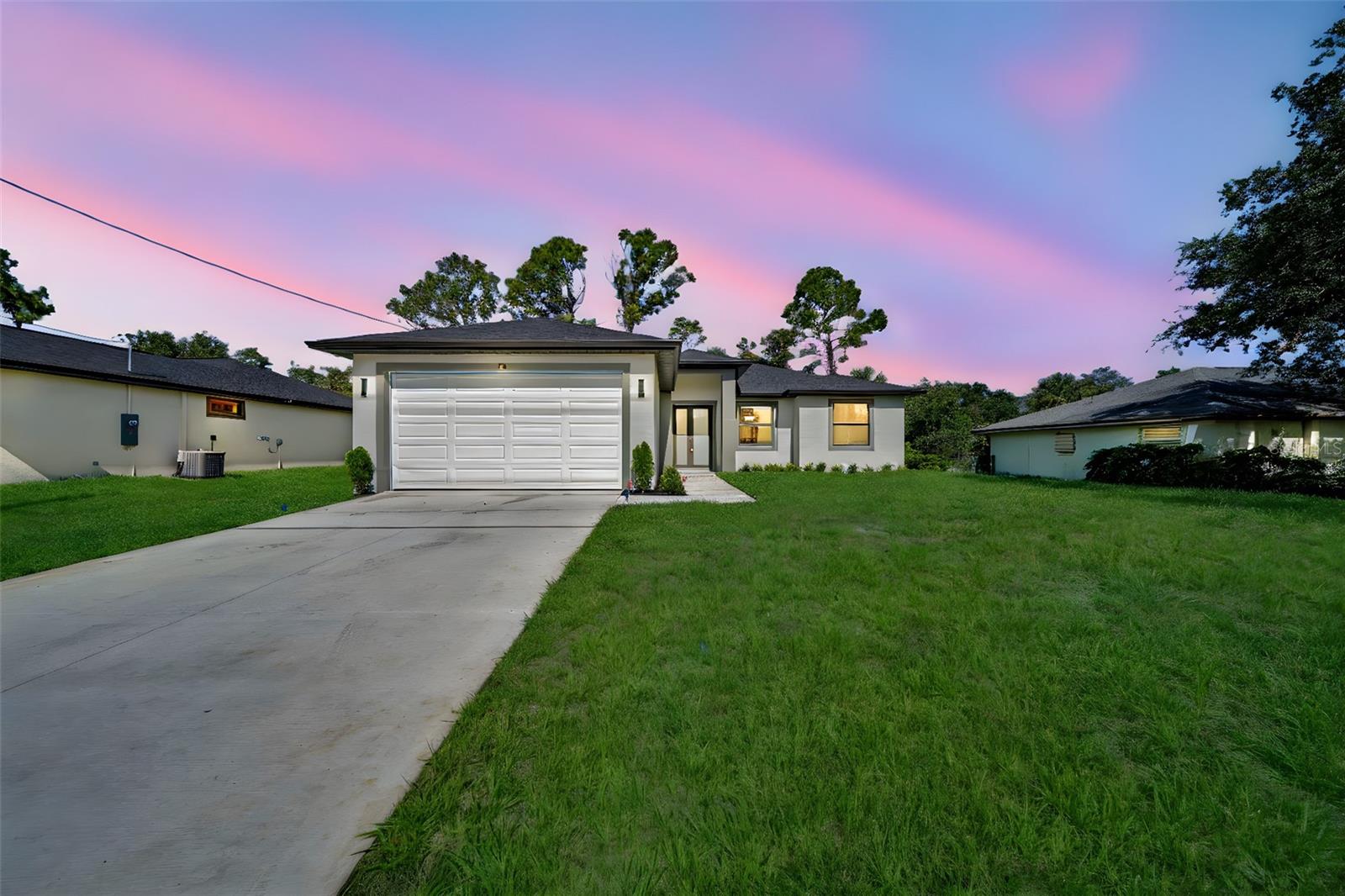 Single Family Residence in PORT CHARLOTTE, FL - Daniel Dourado