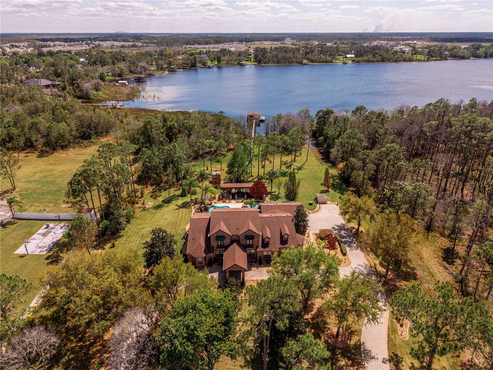 Single Family Residence in ST CLOUD, FL - Daniel Dourado