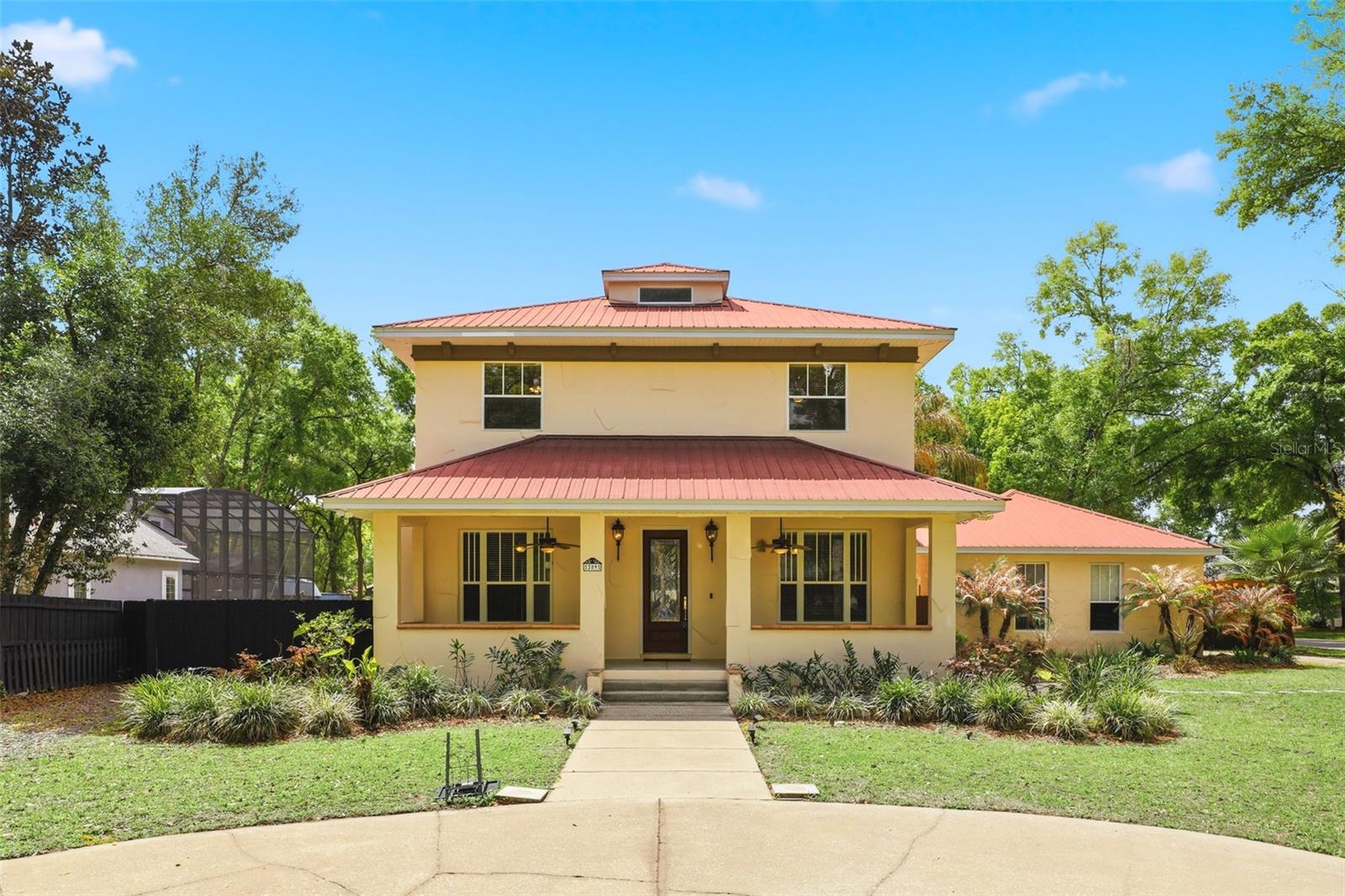 Single Family Residence in LAKE HELEN, FL - Daniel Dourado