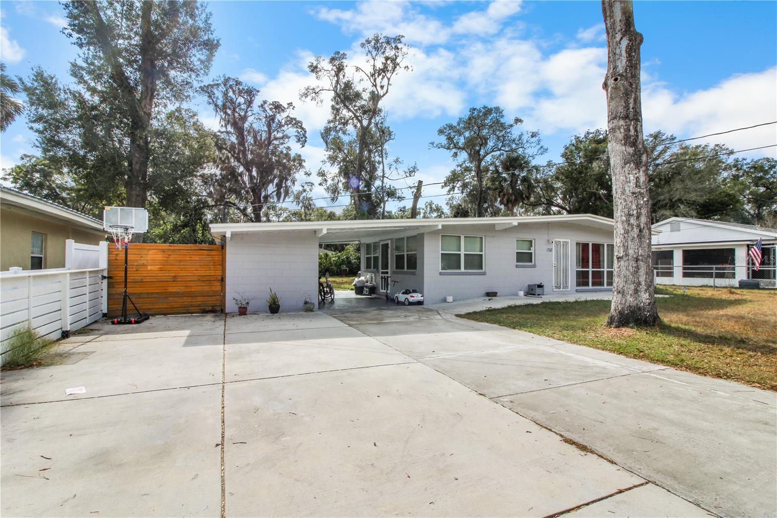 Single Family Residence em ORANGE CITY, FL - Daniel Dourado