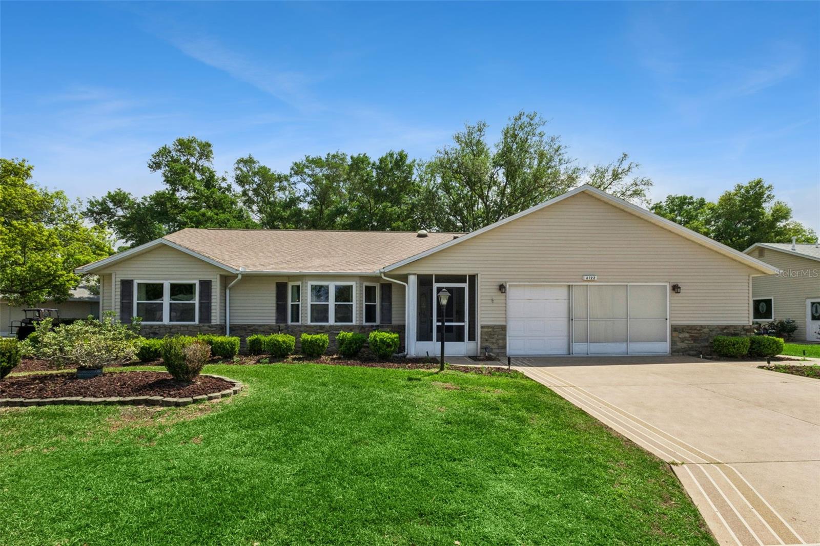 Single Family Residence in LEESBURG, FL - Daniel Dourado