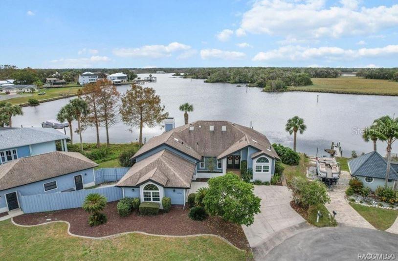 Single Family Residence em HOMOSASSA, FL - Daniel Dourado